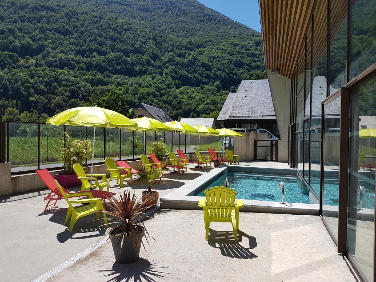 Le Village De Luz Saint Sauveur Vakantiepark 3*