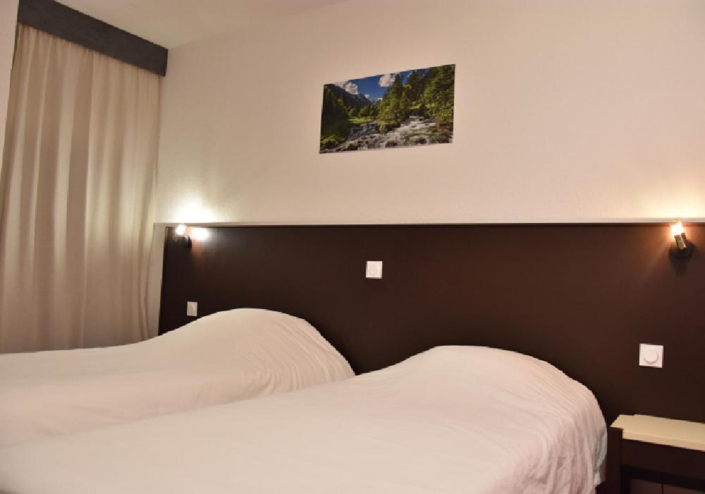 Le Village De Luz Saint Sauveur Vakantiepark 3*